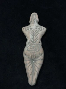 Terracotta Figurine  with Ornament  Trypillian Culture between 5500 and 2750 BC. - Picture 1 of 14