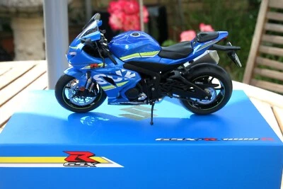 SUZUKI GSXR1000R 1:12 OFFICIAL MODEL - Image 1 of 4