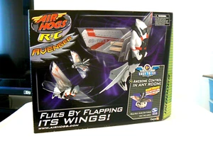 AIR HOGS R/C V-Wing Avenger 2008 Flapping Wings NEW IN SEALED BOX - Picture 1 of 4
