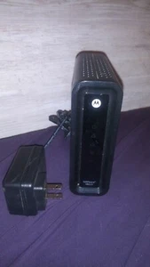 Motorola Surfboard SB6121 4x4 DOCSIS 3.0 Cable Modem Up To 172 Mbps Speed - Picture 1 of 9