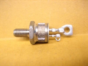 MOTOROLA Silicon Controlled Rectifier 2N685, 25A - Picture 1 of 3