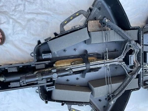 CROSSBOW - Picture 1 of 12