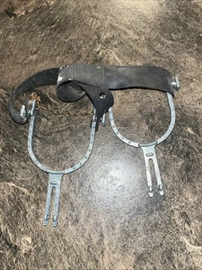 Vintage Kusan Paar Kinder Sporen mit Riemen - Metall Leder und Kette ohne Rad - Bild 1 von 6