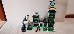 LEGO VINTAGE SET 6332 COMMAND POST CENTRAL UNBOXED WITHOUT INSTRUCTIONS - Picture 1 of 24