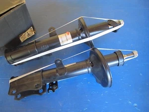 2 Delphi Gas Shock Absorbers For: Toyota: Avensis 1.6i, 1.8i, 2.0i - Picture 1 of 1