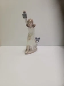 Nao von Lladro Daisa 1989 "Wer ist da?" Mädchen mit Laterne und Hund - Bild 1 von 8