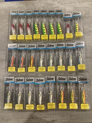 Lot of 25 Salmo Floating Freediver 7 SD & 9 SD Crankbaits - Mixed Colors- New -B - Image 1 of 4