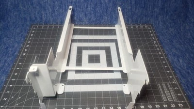 Refrigerador contenedor de hielo riel deslizante parte # 241734501 Foto 1 de 4