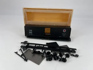 Train Miniatur #2055 HO Scale Lehigh & New England Box Car unmontierter Bausatz - Bild 1 von 5
