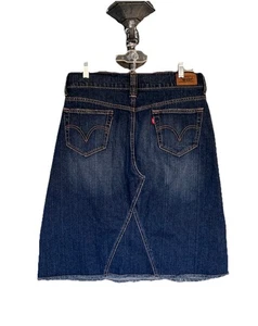 Levi’s Icon mittelhoher Denimrock dunkle Waschung Größe 10 klassisch lässig Damenjeans - Bild 1 von 11