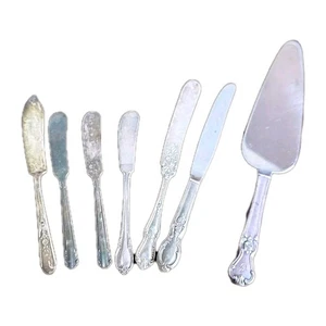 Lot of 7 Vintage Silverplate Knives-Dinner, Butter, and Cake. Rogers & Crosby - Picture 1 of 6