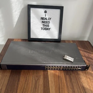 Netgear ProSAFE 24-Port Gigabit GS724TR - Picture 1 of 11