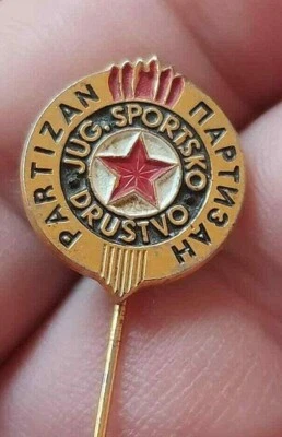 FOOTBALL - SOCCER Club  PARTIZAN - Belgrade  their pin badge from 1970th - Image 1 of 4
