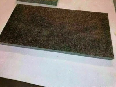 Echte Granit Terrassenplatte Klasse 1, anthrazit 60x30x3 cm, alle Kanten eckig - Bild 1 von 4