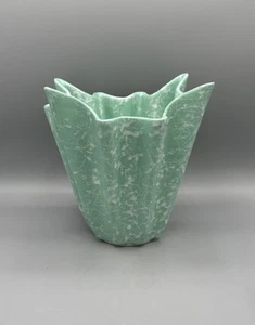 Shawnee Keramik Kamee grün & weiß Konfetti Splatter geriffelte Vase 3505 - Bild 1 von 5