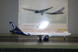 Herpa Wings 1:400 Brussels Airlines Airbus A330-300 OO-SFM (560849) - Picture 1 of 7