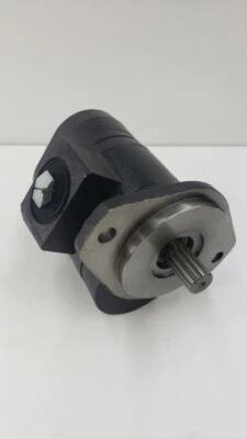83014658 Turolla/Danfoss Dual Displacement Gear Pump - Image 1 of 3