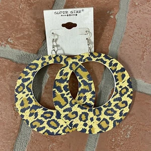 Fashion Large Animal Print Lightweight Wooden Earrings - Picture 1 of 4