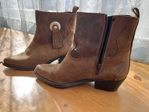 OK Brand Ladies Ankle Cowboy Boots. Leather/suede. Size 5 Excellent Condition - Picture 1 of 7