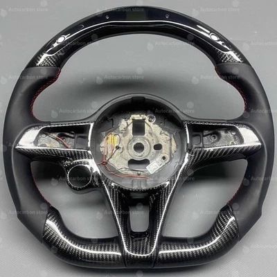 Volante de fibra de carbono personalizado para Alfa Romeo Stelvio/Gaiia 2016-2018  Foto 1 de 4
