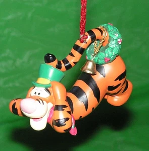 1996 Tigger "Season of Song" Bell & Wreath Christmas Ornament - Disney Store - Picture 1 of 8