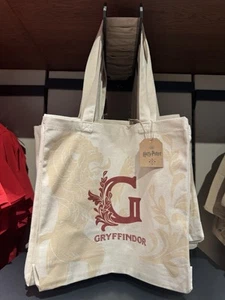 Harry Potter New York NY Hogwarts Gryffindor House Mascot Canvas Tote Bag NWT - Picture 1 of 3