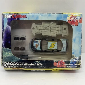 Terry Labonte #5 Finding Nemo NASCAR Team Caliber 1/64 Die Cast Model Kit New - Picture 1 of 12