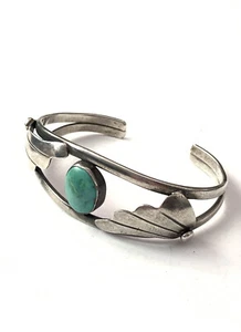 Vintage Native American Green Turquoise Sterling Silver Cuff Bracelet - Picture 1 of 7