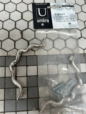 Umbra 4in Drawer Pull Chrome Finish Designer Twist Style Lot of 23pcs - Image 1 of 4