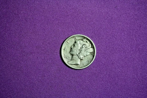 ESTATE FIND 1918-  Mercury Dime!! #K1089 Cover