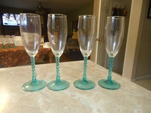 Juego de 4 flautas de champán Angelique Aqua 8 1/4" Cristal D'Argques - Imagen 1 de 4