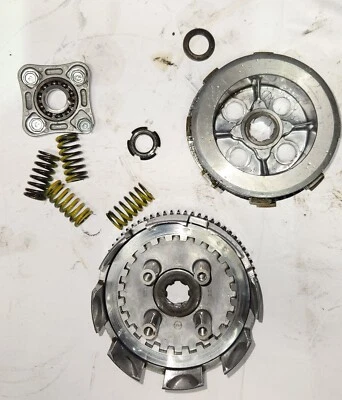 Conjunto de cesta de embrague Honda XR200R (2000-02), OEM Foto 1 de 4