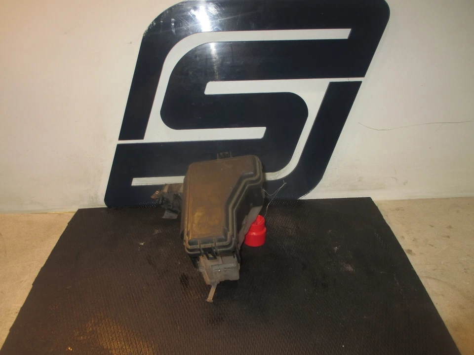 Nissan Sentra SE QR25DE 2003 OEM bloque de caja de fusibles del motor debajo del capó Foto 1 de 4