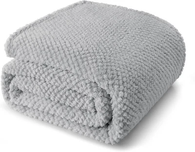 Manta polar difusa Whale Flotilla tamaño king para king (90x104 pulgadas), gris claro  Foto 1 de 4