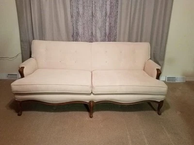 Sofá acolchado Queen Anne  Foto 1 de 3