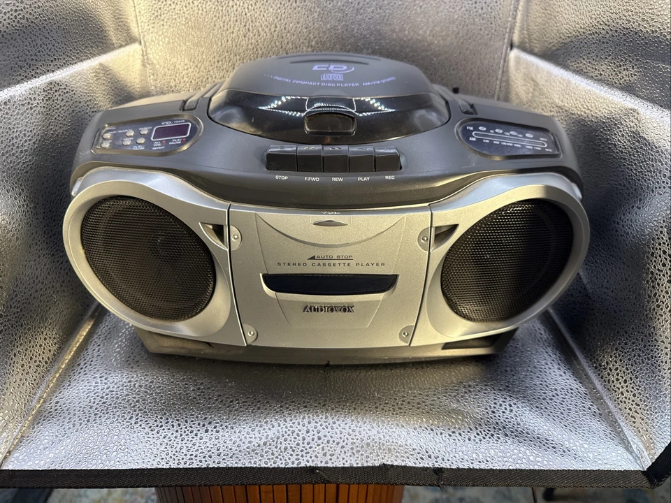 Audiovox modelo CD 1896 CD toca-fitas cassete rádio AM/FM cabo faltando - Imagem 1 de 4