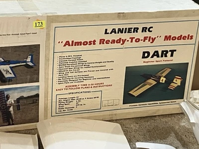Lanier R/C,“飞镖”,老式R/C飞机套件,63英寸ARF NOS — 第 1/4 张图片