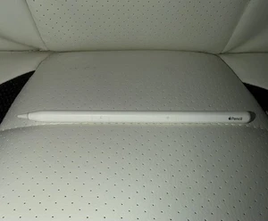 Apple iPad Stylus Pencil 2nd Generation Magnetic Wireless, Rechargeable, White - Picture 1 of 2