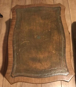 Regency style walnut tilt top side table - Picture 1 of 6