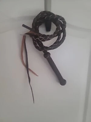 Látigo de cuero marrón de 6 pies accesorio de disfraz de Halloween utilería Indiana Jones Foto 1 de 4