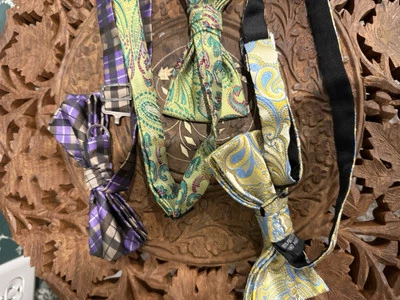 Lote de 3 - Pajarita hecha a mano para hombre sin marca, púrpura, verde, amarillo, azul Foto 1 de 2