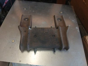 66 Ford Galaxie Radiator Down Bracket  390c.i.d - Bild 1 von 6