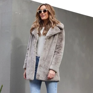 Ena Pelly - Minimalist Faux Fur Jacket/Coat - AU XS - Picture 1 of 5