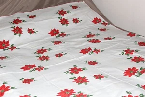 ¿Lino impreso? Mantel de Navidad Poinsettias copos de nieve 51"" x 68 - Imagen 1 de 10