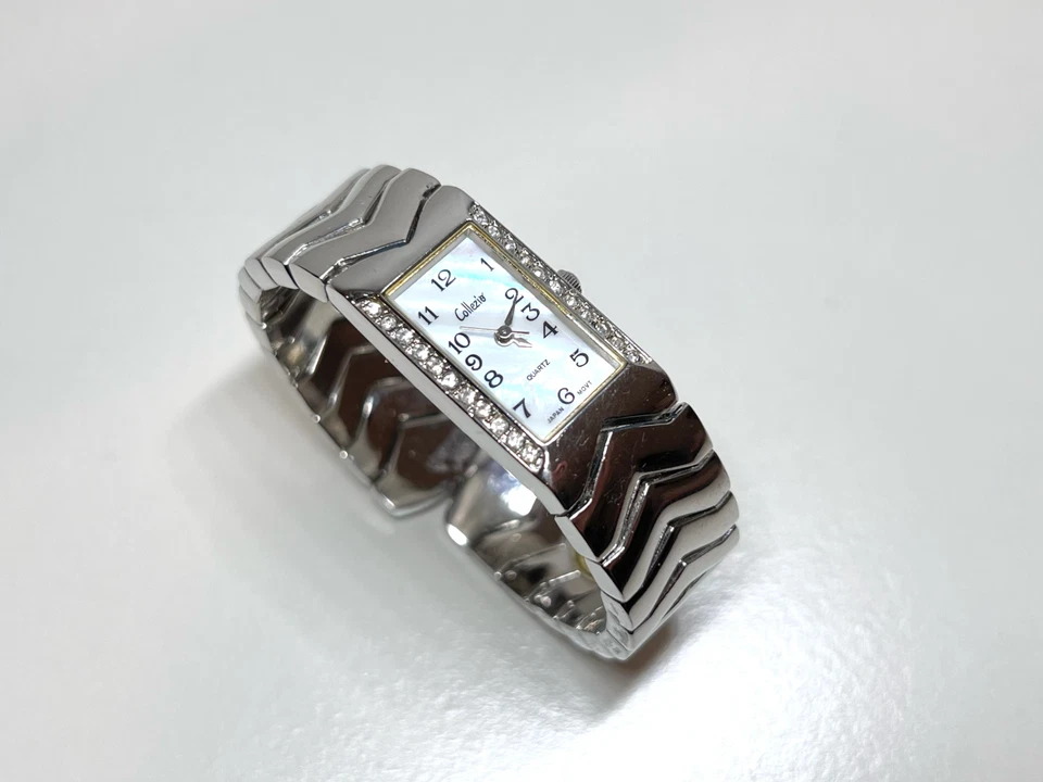 Женские часы COLLEZIO с украшенным драгоценными камнями браслетом перламутровым циферблатом - НЕ ТЕСТИРОВАЛИСЬ - Изображение 1 из 4