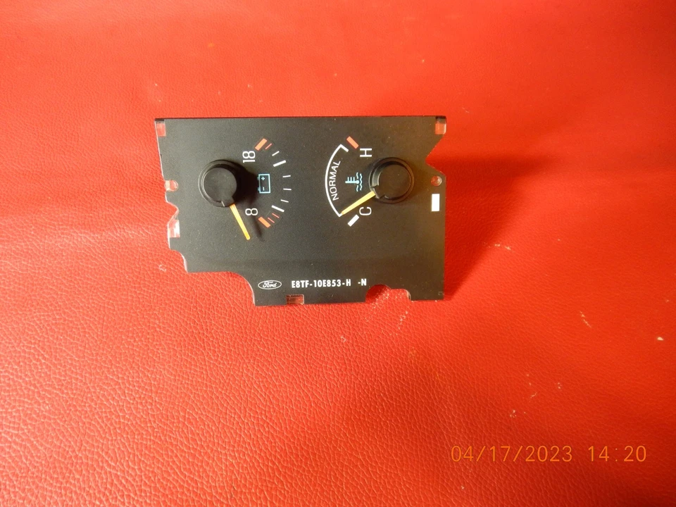 1987 1991 FORD BRONCO TRUCK F150 F250  BATTERY VOLTAGE WATER TEMP  CLUSTER GAUGE Foto 1 de 4
