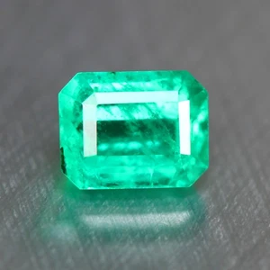 0,46 Cts_Extreme Top Lustroso_100 % Natural AAA+ Esmeralda Verde Vivo_Zambia - Imagen 1 de 5