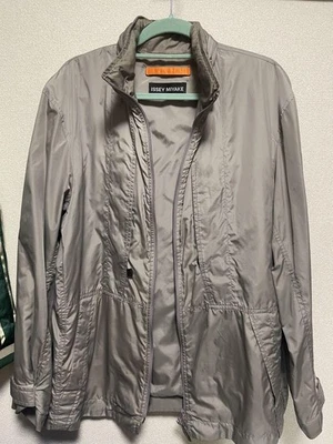 Б/У ISSEY MIYAKE СЕРЫЙ НЕЙЛОНА КУРТКА ХОРОШО - Изображение 1 из 4