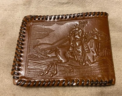 Cartera plegable vintage hecha a mano para hombre de cuero estampado occidental cosida con látigo Foto 1 de 4