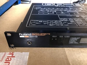ROLAND GP-8 Gitarren-Multi-Effects-Processor  Analog/Digital 8-fach BOSS Pedale - Bild 1 von 9